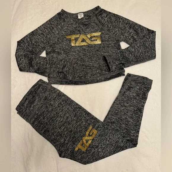 NWOT 2 Piece Matching Outfit Set For Girls Charcoal Gray And Gold Size 6 - Picture 2 of 6